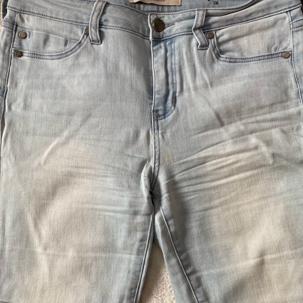 Liverpool Jean Company, size 6/28, in faded blue